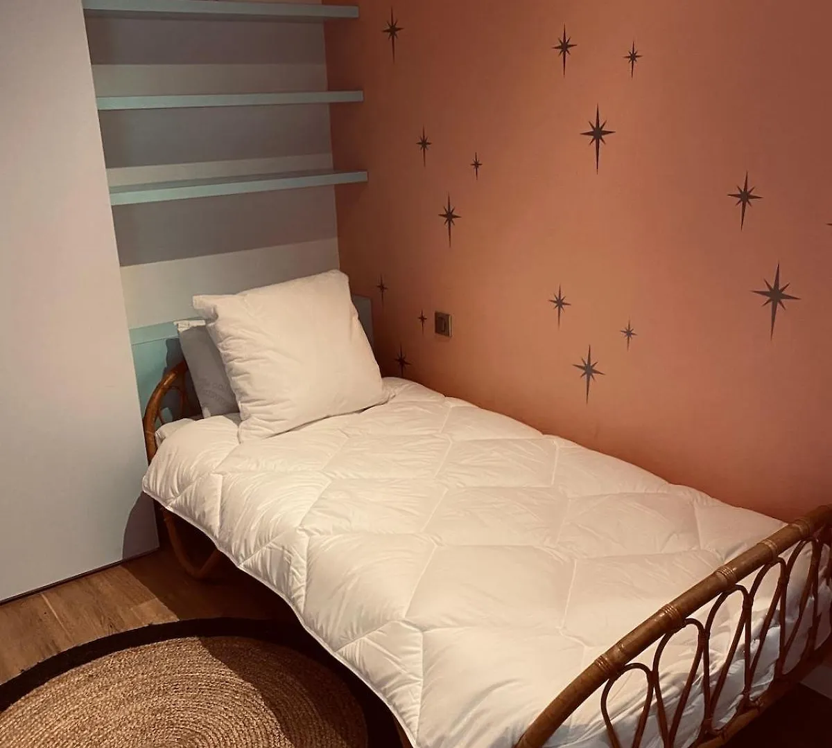 بيت للعطل Atypical 5-Person House With Patio, Downtown, Air-Conditioning آيكس أومبروفينس